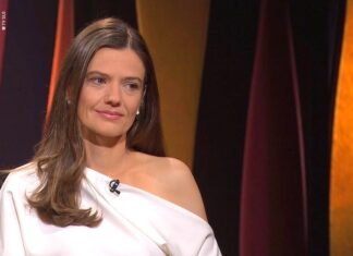 Urška Bačovnik Janša znova pokazala, kako se stoji ob strani možu v ključnih trenutkih!