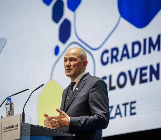 Konvencija SDS – predsednik Janez Janša napovedal zmago in večinsko koalicijo razuma