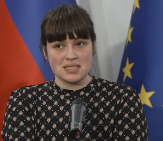 Niko Kovač zanimajo burgerji, medtem ko vlada financira svojo politično kampanjo iz davkoplačevalskega denarja!