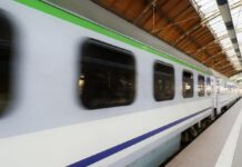 Vožnja z vlakom bo ta teden posebna: čaka vas presenečenje!