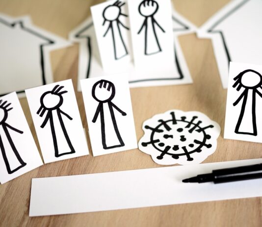 Koliko ljudi se piše Božič in koliko Božiček?