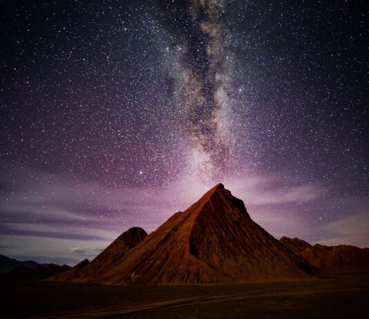 Horoskop 2026: kaj prinaša leto zorenja, preobrazbe in dolgoročnih odločitev?