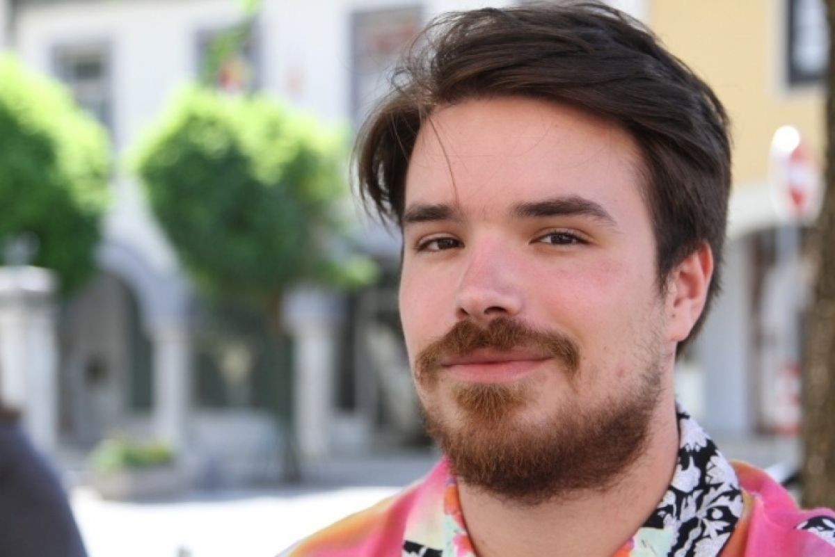 Tri leta in pol po izbruhu afere Fotopub še vedno brez vročitve obtožnice Dušanu Smodeju