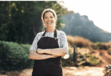 Poslanka Anja Bah Žibert s pobudo za državno odlikovanje Zveze kmetic Slovenije