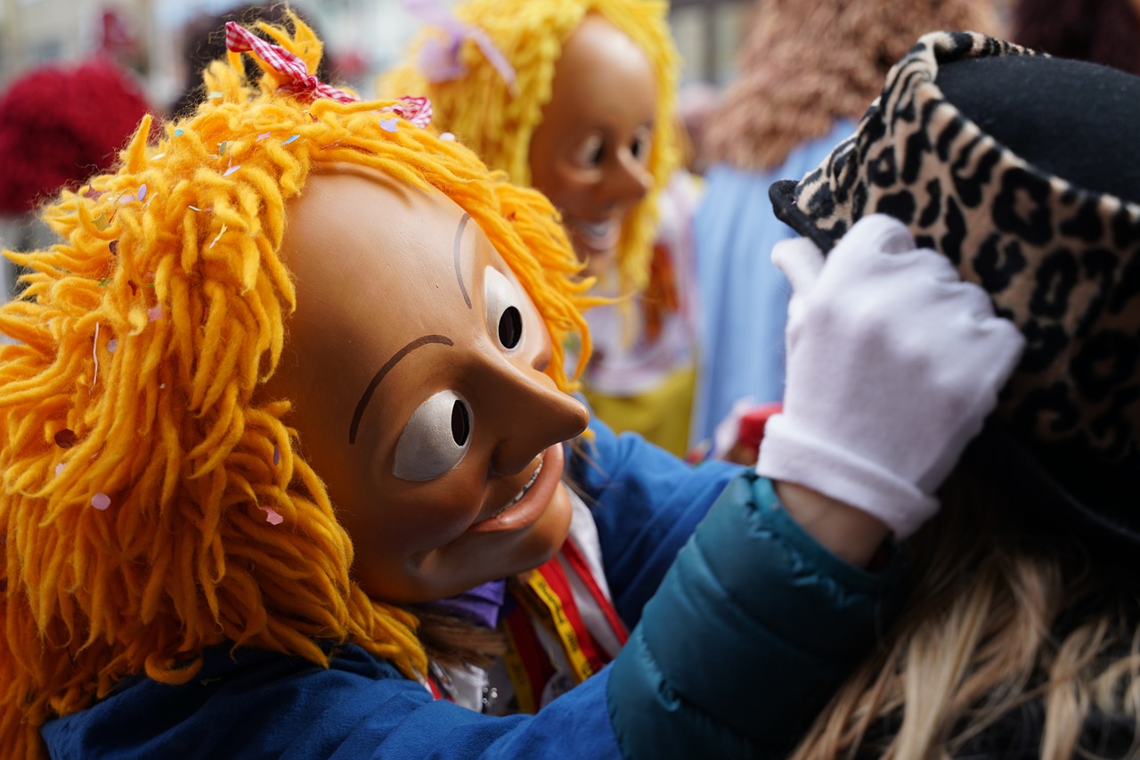 Pust: kam na pustni karneval v osrednji Sloveniji? Vodič po najbolj zabavnih praznovanjih!