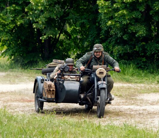 SRHLJIVO NAKLJUČJE: leto 2026 ima isti koledar kot leto, ko se je začela prva svetovna vojna – in ravno zdaj spet govorimo o vojni