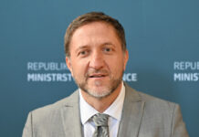 Boštjančiča javne finance niso skrbele v času Golobove vlade, sedaj pa že narekuje varčevalne ukrepe