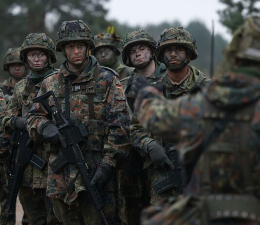 ZGODOVINSKI PREOBRAT: Nemčija krepi vojsko kot še nikoli – “Zeitenwende” spreminja Evropo