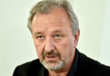 Moravški župan Milan Balažic (nekdanji član skrajno leve LDS) odpeljan in pridržan s strani policije. Preiskujejo tudi podžupana