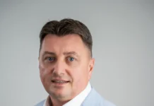Tik pred odločilnim rokom pok v politiki? Govori se o pritiskih, prepričevanjih in celo vključevanju družinskih članov – vse to naj bi bilo delo Svobode