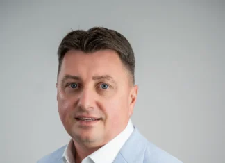 Tik pred odločilnim rokom pok v politiki? Govori se o pritiskih, prepričevanjih in celo vključevanju družinskih članov – vse to naj bi bilo delo Svobode