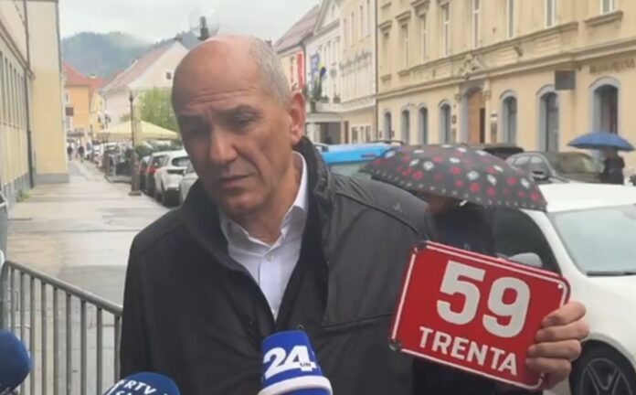 janez_jansa_pred_sodiscem_trenta_lezece