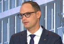 RTV kot pralnica leve ideologije: kako je Logar novinarju zavezal jezik? Ne prezrite tega posnetka!