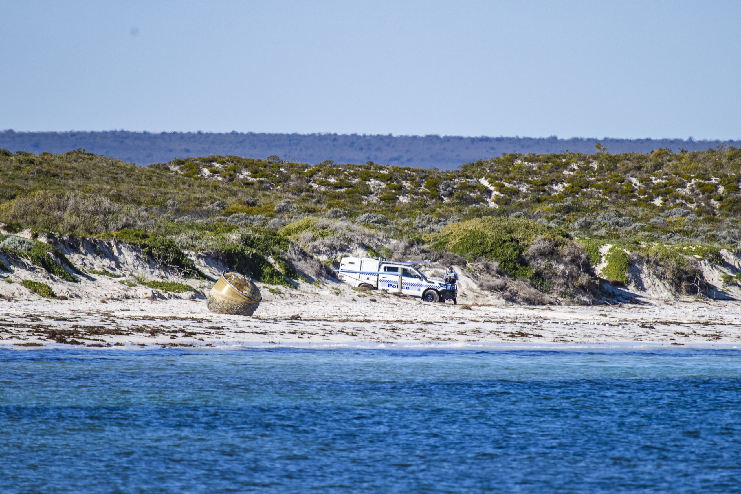 Vesoljski odpadki na plaži v Queenslandu: Ali so kovinske krogle del rakete?