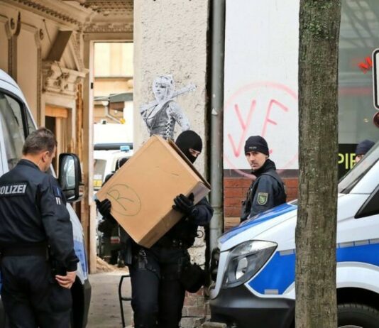 Sirski klan v Nemčiji šokiral prebivalce: tri žene, 32 otrok in 25 vnukov, večina jedrne družine že v policijskih evidencah policijske evidence, chat gpt