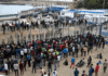 Ceuta še vedno pod pritiskom, govora pa je že o novem valu: na tisoče migrantov ostaja v mestu, sistem poka po šivih, oblasti pa se prepirajo celo o številkah