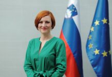 Po odhodu Aste Vrečko na ministrstvu ostala milijonska luknja: kdo bo plačal račune in kaj bo storila nova ministrica?