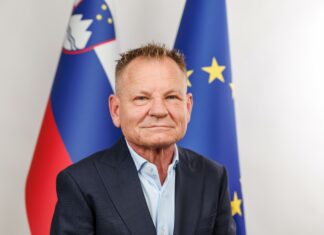 Velika sprememba pri gradbenih dovoljenjih: upravne enote dobile jasna navodila, sosed ne bo več avtomatično ustavil postopka za izdajo gradbenega dovoljenja Matoz, sosed in gradbena dovoljenja - chat gpt