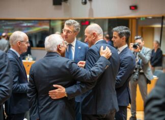 Janša po vrhu EU opozarja na resnost vojne v Ukrajini: Evropa krepi obrambo, pri migracijah pa velikih odločitev še ni! Janša, evropski svet, chat gpt