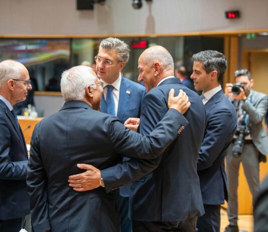Janša po vrhu EU opozarja na resnost vojne v Ukrajini: Evropa krepi obrambo, pri migracijah pa velikih odločitev še ni! Janša, evropski svet, chat gpt